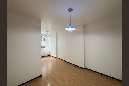 Apartamento para alugar com 71m², 2 quartos e 2 vagasSala