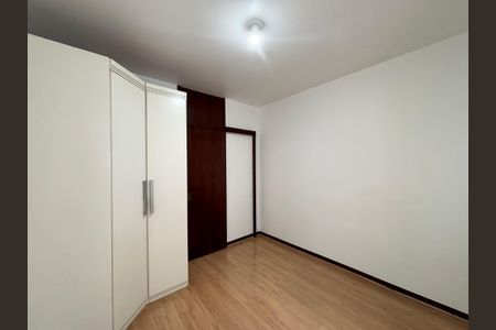 Apartamento para alugar com 71m², 2 quartos e 2 vagasQuarto