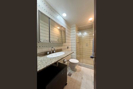 Apartamento para alugar com 71m², 2 quartos e 2 vagasBanheiro Social