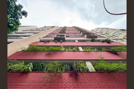 Apartamento para alugar com 71m², 2 quartos e 2 vagasFachada