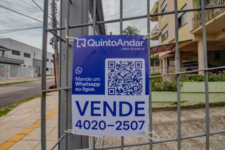 Plaquinha de apartamento à venda com 1 quarto, 43m² em Jardim Floresta, Porto Alegre