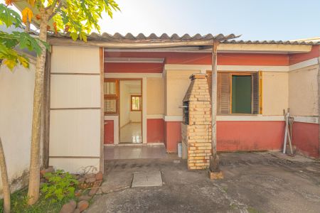 Casa à venda com 42m², 2 quartos e 1 vagaÁrea de serviço/Churrasqueira