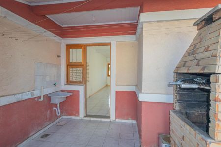 Casa à venda com 42m², 2 quartos e 1 vagaÁrea de serviço/Churrasqueira