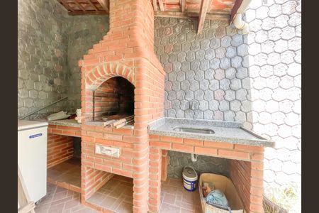 Casa à venda com 94m², 2 quartos e 2 vagas Casa à venda com 94m², 2 quartos e 2 vagasChurrasqueira