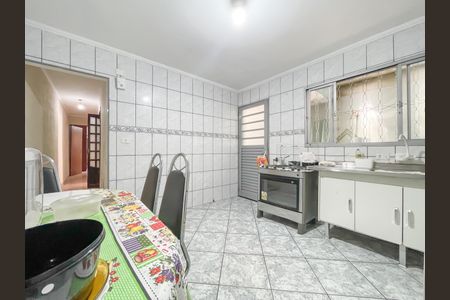 Casa à venda com 94m², 2 quartos e 2 vagas Casa à venda com 94m², 2 quartos e 2 vagasCozinha