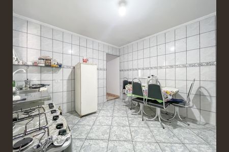Casa à venda com 94m², 2 quartos e 2 vagas Casa à venda com 94m², 2 quartos e 2 vagasCozinha