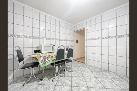 Casa à venda com 94m², 2 quartos e 2 vagas Casa à venda com 94m², 2 quartos e 2 vagasCozinha