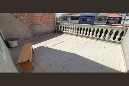 Varanda de casa à venda com 3 quartos, 250m² em Vila Osasco, Osasco