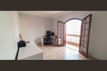 Casa à venda com 250m², 3 quartos e 2 vagasQuarto 1