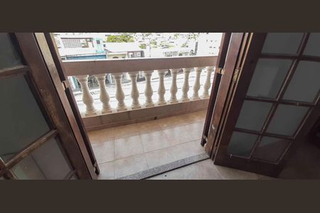 Casa à venda com 250m², 3 quartos e 2 vagasVaranda do Quarto 1