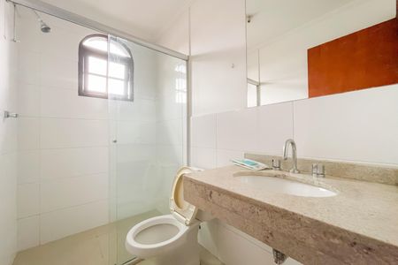 Banheiro da Suíte de casa à venda com 3 quartos, 250m² em Vila Osasco, Osasco