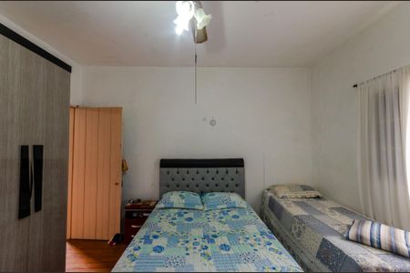 Casa à venda com 330m², 3 quartos e 2 vagas Casa à venda com 330m², 3 quartos e 2 vagasQuarto 2 - Casa 1