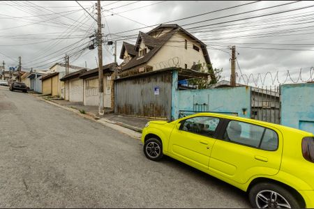 Casa à venda com 330m², 3 quartos e 2 vagas Casa à venda com 330m², 3 quartos e 2 vagasFachada