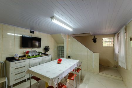 Casa à venda com 330m², 3 quartos e 2 vagas Casa à venda com 330m², 3 quartos e 2 vagasCozinha - Copa - Casa 1