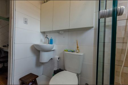 Casa à venda com 330m², 3 quartos e 2 vagas Casa à venda com 330m², 3 quartos e 2 vagasBanheiro - Casa 2