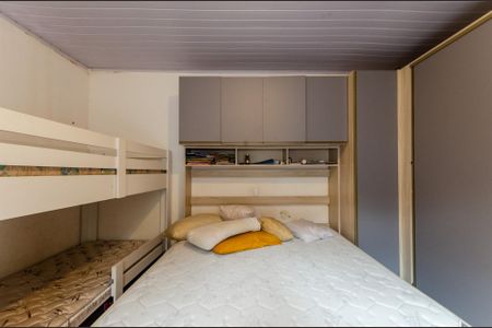 Casa à venda com 330m², 3 quartos e 2 vagas Casa à venda com 330m², 3 quartos e 2 vagasQuarto - Casa 2