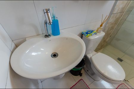 Casa à venda com 330m², 3 quartos e 2 vagas Casa à venda com 330m², 3 quartos e 2 vagasBanheiro - Casa 2