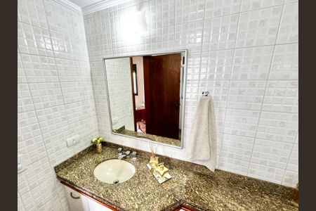 Apartamento para alugar com 220m², 3 quartos e 4 vagasBanheiro da Suíte 2