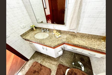 Apartamento para alugar com 220m², 3 quartos e 4 vagasBanheiro da Suíte 2