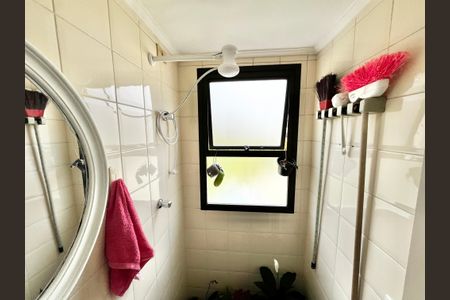 Apartamento para alugar com 220m², 3 quartos e 4 vagasBanheiro de serviço