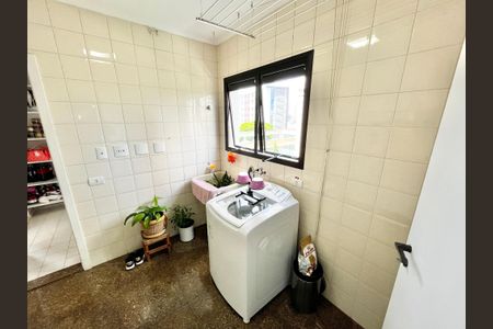 Apartamento para alugar com 220m², 3 quartos e 4 vagasÁrea de Serviço