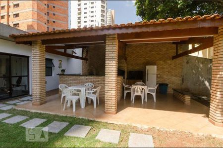 Apartamento para alugar com 220m², 3 quartos e 4 vagasÁrea comum - Churrasqueira