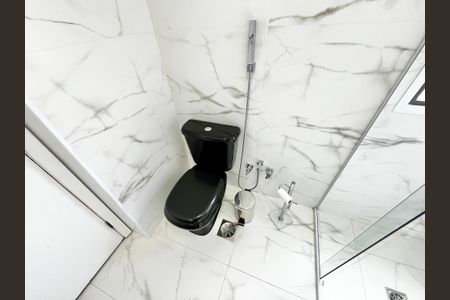 Apartamento para alugar com 220m², 3 quartos e 4 vagasBanheiro da Suíte 1