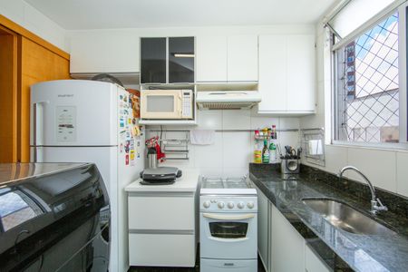 Apartamento à venda com 72m², 3 quartos e 2 vagasCOZINHA