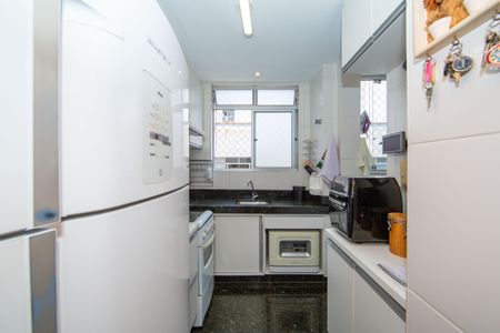 Apartamento à venda com 72m², 3 quartos e 2 vagasCOZINHA