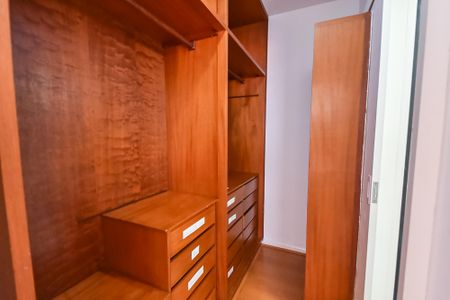 Apartamento à venda com 94m², 3 quartos e 2 vagasCloset da suíte