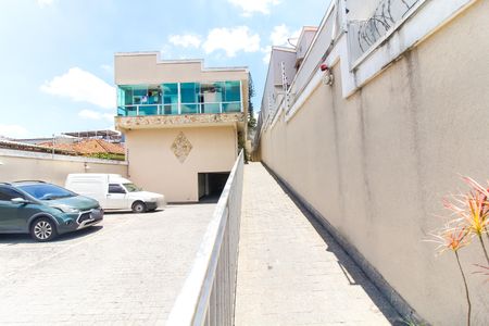 Casa de condomínio à venda com 117m², 2 quartos e 1 vagaEntrada