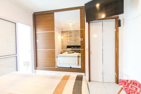 Casa de condomínio à venda com 117m², 2 quartos e 1 vagaSuíte 1