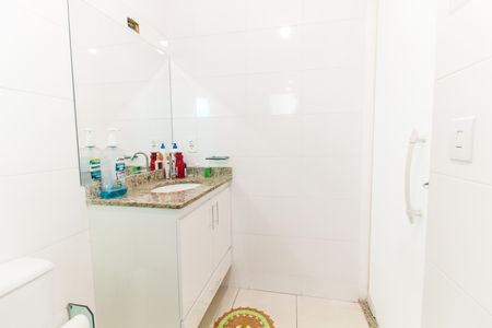 Casa de condomínio à venda com 117m², 2 quartos e 1 vagaBanheiro da Suíte 2