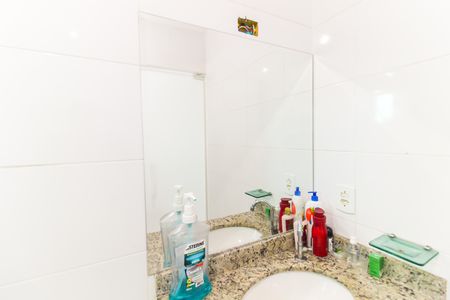 Casa de condomínio à venda com 117m², 2 quartos e 1 vagaBanheiro da Suíte 2