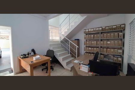 Casa à venda com 375m², 6 quartos e 7 vagas Casa à venda com 375m², 6 quartos e 7 vagasCasa 3 - Sala 1