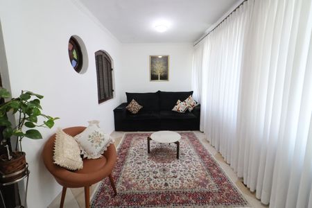 Casa à venda com 300m², 3 quartos e 2 vagasSala