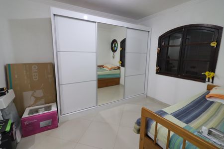 Casa à venda com 300m², 3 quartos e 2 vagasSuíte 1