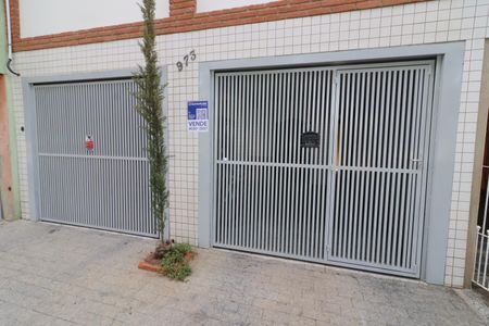 Casa à venda com 300m², 3 quartos e 2 vagasFachada