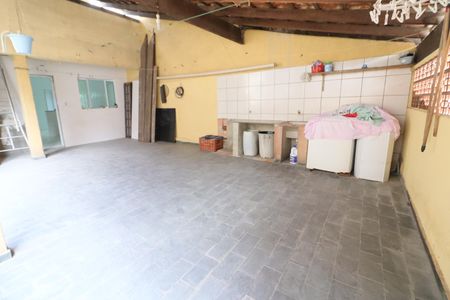 Casa à venda com 300m², 3 quartos e 2 vagasÁrea de Serviço