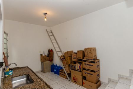 Casa à venda com 160m², 4 quartos e 2 vagasEdícula - Cozinha