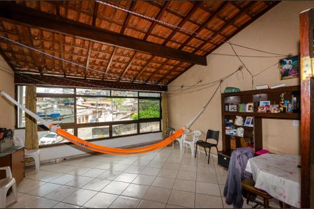 Casa à venda com 160m², 4 quartos e 2 vagasSuíte  - Sacada