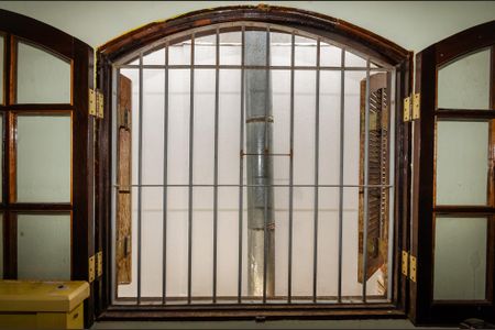 Casa à venda com 160m², 4 quartos e 2 vagasQuarto 2 - Janela