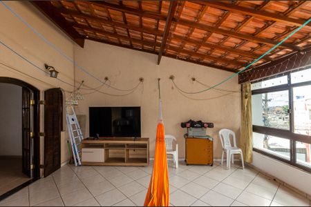 Casa à venda com 160m², 4 quartos e 2 vagasSuíte  - Sacada