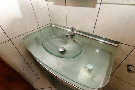 Casa à venda com 160m², 4 quartos e 2 vagasSuíte  - Banheiro