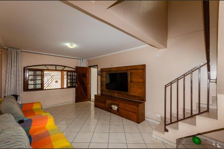 Casa à venda com 160m², 4 quartos e 2 vagasSala