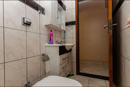 Casa à venda com 160m², 4 quartos e 2 vagasBanheiro 2