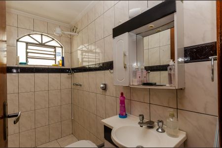 Casa à venda com 160m², 4 quartos e 2 vagasBanheiro 2