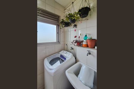 Apartamento à venda com 66m², 3 quartos e 1 vagaÁrea de Serviço