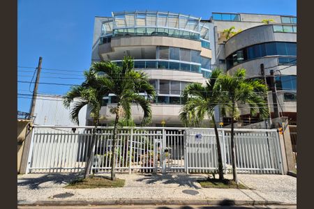 Apartamento à venda com 114m², 2 quartos e 2 vagas Apartamento à venda com 114m², 2 quartos e 2 vagasFachada