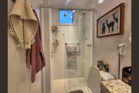 Apartamento à venda com 114m², 2 quartos e 2 vagas Apartamento à venda com 114m², 2 quartos e 2 vagasBanheiro